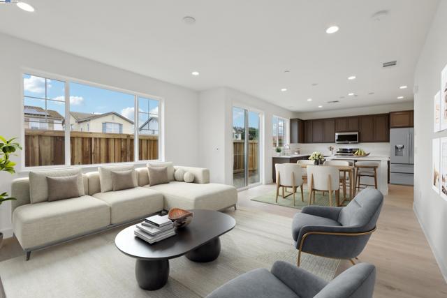 231 Mindy Way, Pittsburg CA: https://media.crmls.org/mediaz/dc938c20-d4ca-49cc-b703-4ed1dc7484a2.jpg