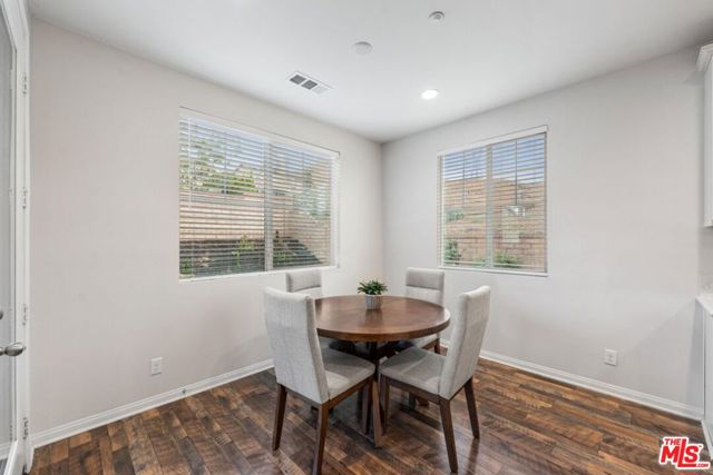2906 Crocus Place, Palmdale CA: https://media.crmls.org/mediaz/dc93977b-e0a5-4dac-8c6a-2237a5dcf942.jpg