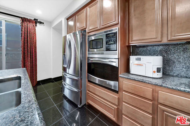 15624 Derrico Lane, Canyon Country CA: https://media.crmls.org/mediaz/dc93b5c9-a2fe-4aaf-bc88-84d1043239a3.jpg