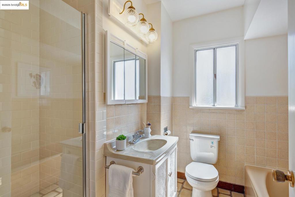 https://media.crmls.org/mediaz/dc947077-5ef3-4317-83d3-d45b7c0604a5.jpg?preset=X-Large