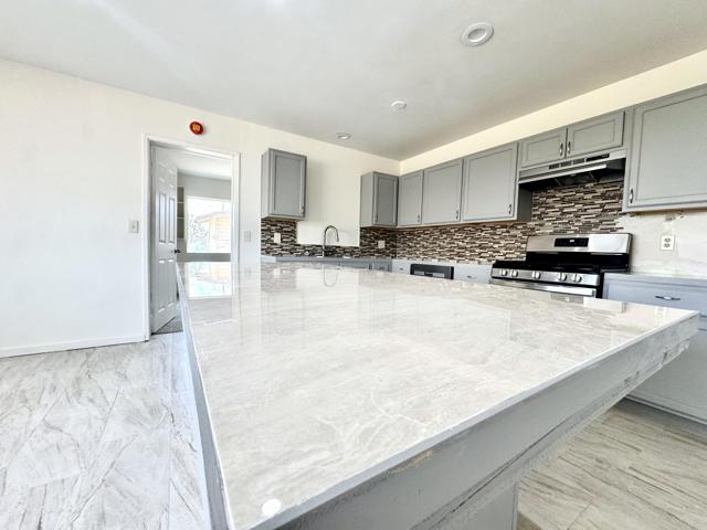 7421 Bannock Trail, Yucca Valley CA: https://media.crmls.org/mediaz/dc94b5c7-1981-4bca-9bbb-4d5111f5e3ef.jpg