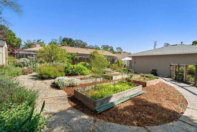 2975 Mattison Lane, Santa Cruz CA: https://media.crmls.org/mediaz/dc95450f-c684-4dd5-846c-18f3a02a2531.jpg