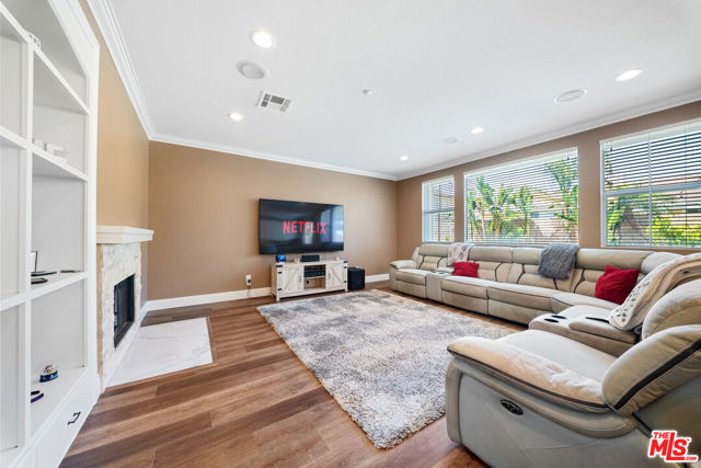 11501 Trailrun Court, Riverside CA: https://media.crmls.org/mediaz/dc963e73-d86b-4d5a-a6b3-f3a8774dd84a.jpg