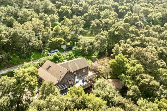 4101 San Juan Canyon Road, San Juan Bautista CA: https://media.crmls.org/mediaz/dc964591-e740-4bd3-99f2-6878d117f989.jpg