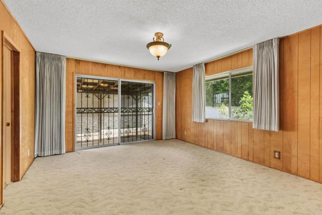3448 Goldfinch Street, San Diego CA: https://media.crmls.org/mediaz/dc978487-b688-416f-8c18-1ba40f4f0aa0.jpg