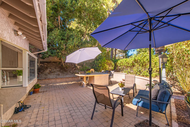 3128 Casino Drive, Thousand Oaks CA: https://media.crmls.org/mediaz/dc97a226-ec70-4f31-82b3-b42e03d33b23.jpg