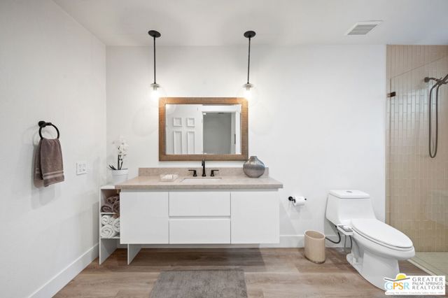 87 Magdalena Drive, Rancho Mirage CA: https://media.crmls.org/mediaz/dc97e4b4-ddbf-42f9-be18-81154ca6eeda.jpg