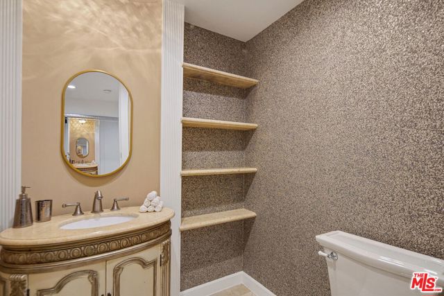 9620 Highridge Drive, Beverly Hills CA: https://media.crmls.org/mediaz/dc989052-9092-49bf-ae43-d874c3ca028e.jpg