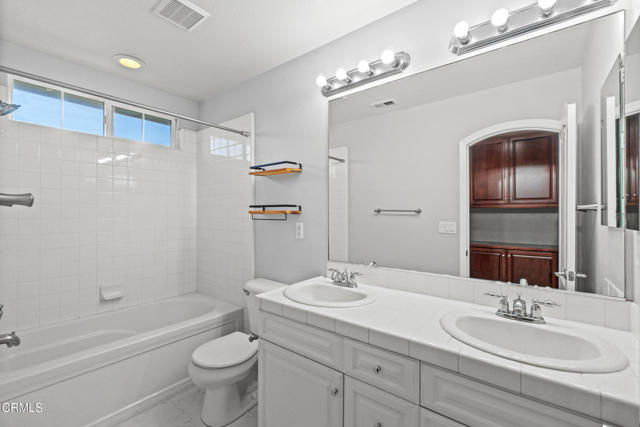 Detail Gallery Image 24 of 37 For 615 Halifax Ln, Oxnard,  CA 93035 - 3 Beds | 2/1 Baths