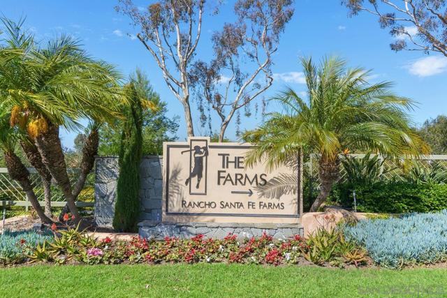 6906 Royal Birkdale Pl, Rancho Santa Fe CA: https://media.crmls.org/mediaz/dc98f354-b0db-4fec-81e5-a47212b1a098.jpg