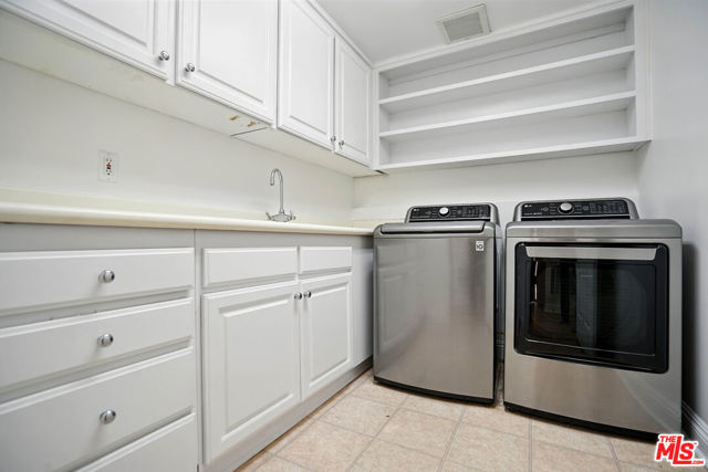 6440 Lunita Road, Malibu CA: https://media.crmls.org/mediaz/dc996c69-7053-497f-a7dd-6318e1f07216.jpg