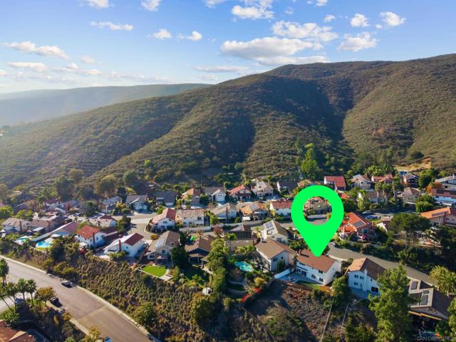 14463 Yukon, San Diego CA: https://media.crmls.org/mediaz/dc997ca9-82ee-4350-b181-7c9bc738d314.jpg