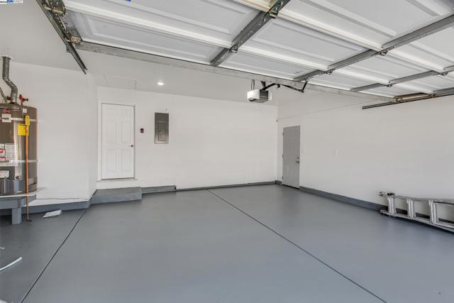 35573 Purcell Pl, Fremont CA: https://media.crmls.org/mediaz/dc99f50b-9ee3-4024-944d-73954b055a42.jpg
