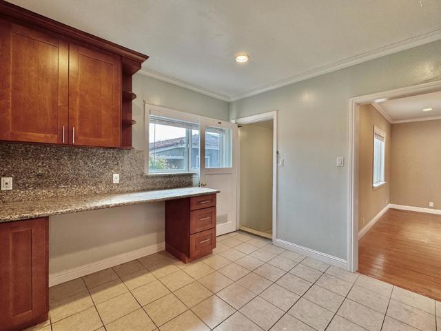 3801 Pacific Boulevard, San Mateo CA: https://media.crmls.org/mediaz/dc9afa7a-9c46-480f-ba7d-6ae69f0664f0.jpg