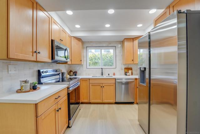 6069 Rancho Mission Rd, San Diego CA: https://media.crmls.org/mediaz/dc9b4776-85a7-44ee-b80a-737d67559e1a.jpg