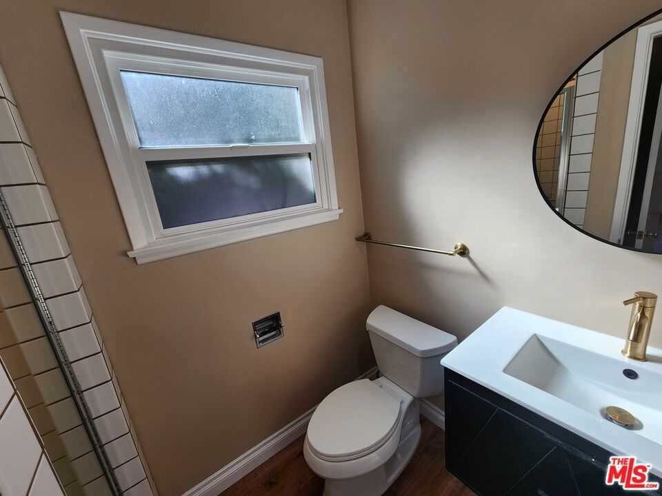 https://media.crmls.org/mediaz/dc9b8b7b-f2ca-489a-a163-8d2371c322e1.jpg?preset=X-Large