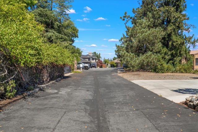 1501 Welburn Avenue, Gilroy CA: https://media.crmls.org/mediaz/dc9bf2f8-680d-483b-a876-002a61399fe1.jpg