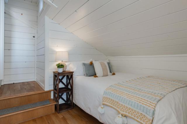 129 Santa Cruz Avenue, Aptos CA: https://media.crmls.org/mediaz/dc9c0cef-a24e-47f2-8900-6617dbb466b2.jpg