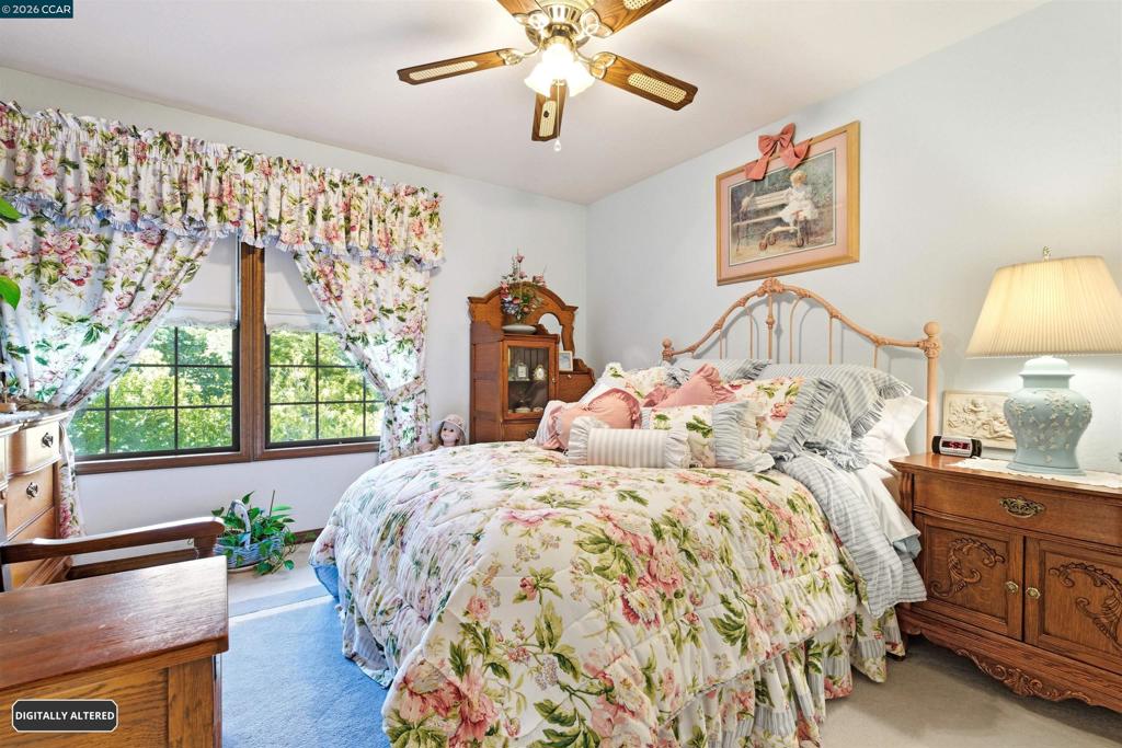 https://media.crmls.org/mediaz/dc9d164c-6cb0-4383-81a2-44053d3928d8.jpg?preset=X-Large