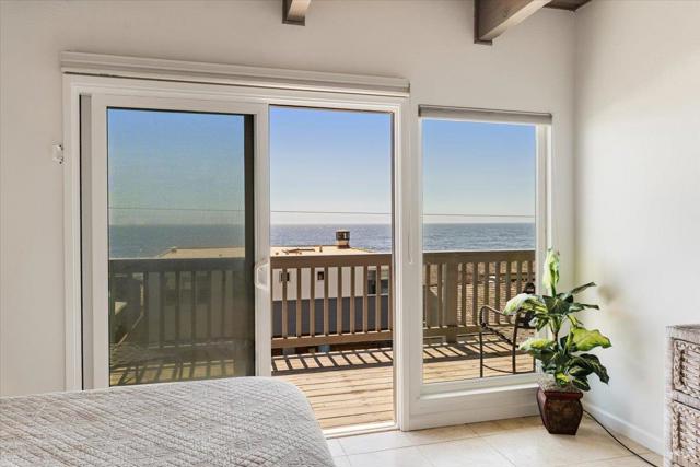 617 Beach Drive, Aptos CA: https://media.crmls.org/mediaz/dc9dd023-be9f-406a-a2ea-28c9d7fd746d.jpg