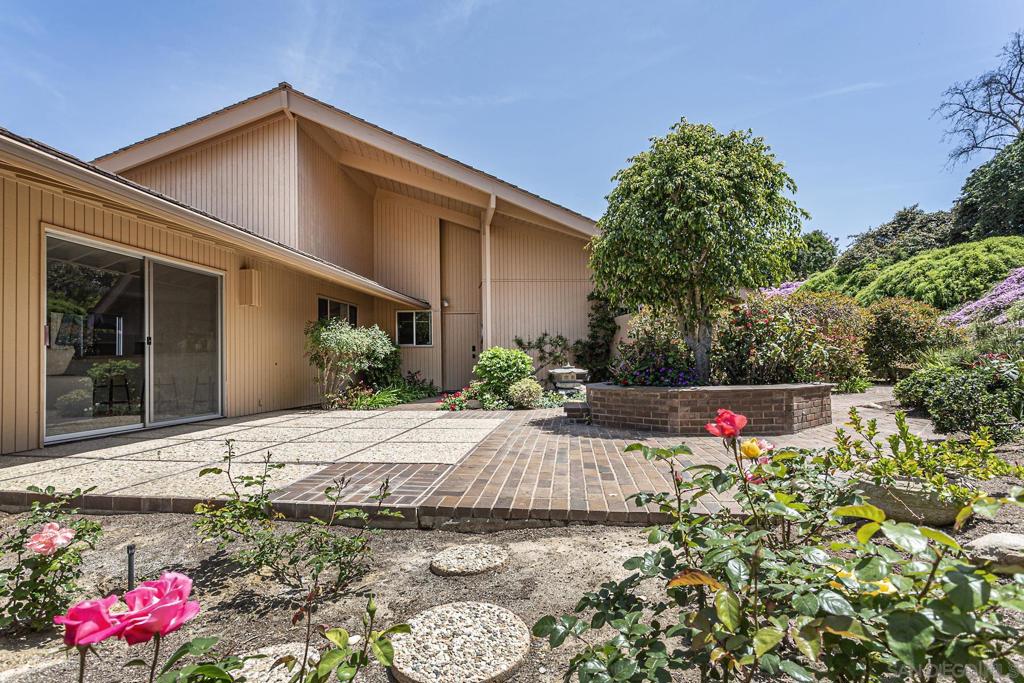 MLS #250035434SD image #12