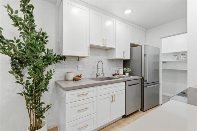 490 Auburn Way, San Jose CA: https://media.crmls.org/mediaz/dc9fb5e0-8868-46f7-92d4-954692f466f5.jpg