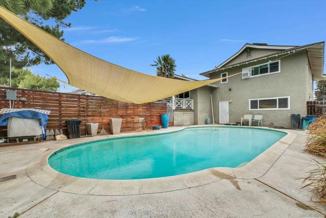 1521 Del Norte Dr, Corona CA: https://media.crmls.org/mediaz/dca07dda-47bd-4fb0-b1ac-17094ec5cae3.jpg