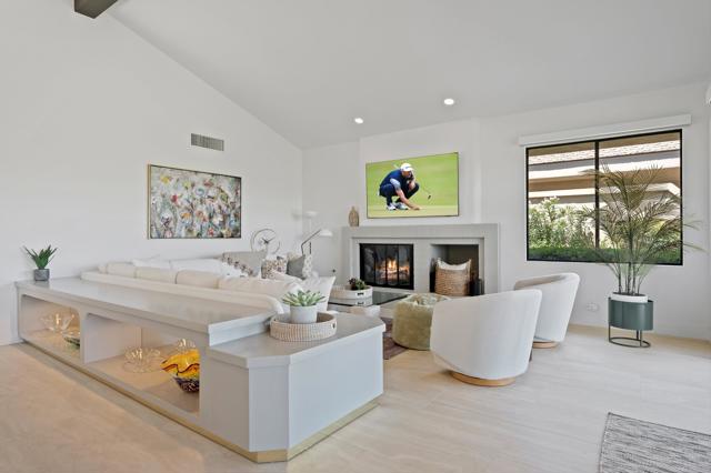 80555 Pebble Beach, La Quinta CA: https://media.crmls.org/mediaz/dca210c1-d924-4b45-b2b4-8d798fc65349.jpg