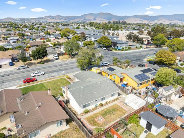 582 E Alvin Drive, Salinas CA: https://media.crmls.org/mediaz/dca2e0e9-1f07-4356-9cde-6c9f42f1149c.jpg