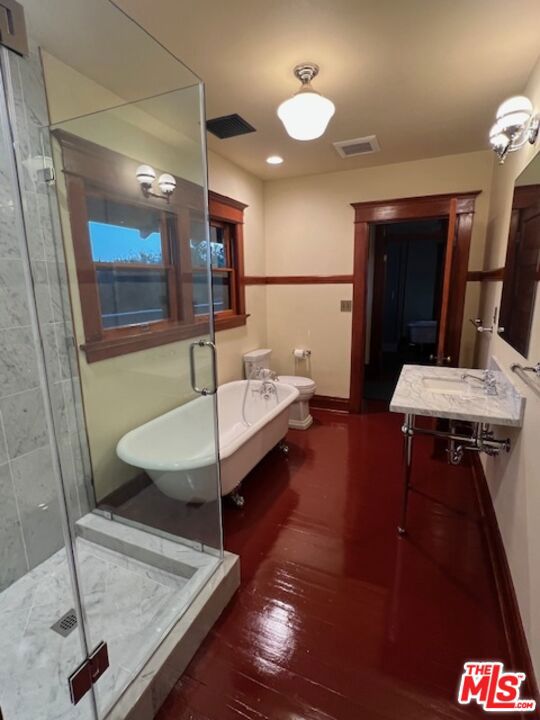 1340 Carroll Avenue, Los Angeles CA: https://media.crmls.org/mediaz/dca315df-a58e-4b57-92b2-4c698418d4bc.jpg