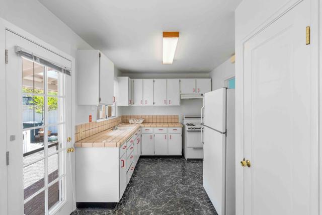 1116 17th Avenue, Redwood City CA: https://media.crmls.org/mediaz/dca3dffa-d09a-4120-bb02-3ecd7006294d.jpg