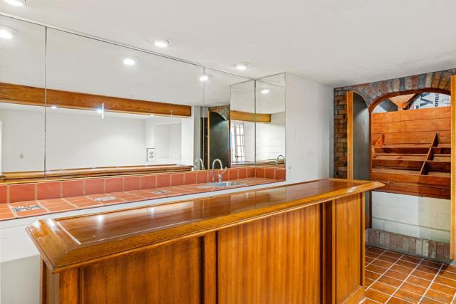 661 Union, Encinitas CA: https://media.crmls.org/mediaz/dca6aa44-a814-4431-8bf2-f11c515fea9f.jpg