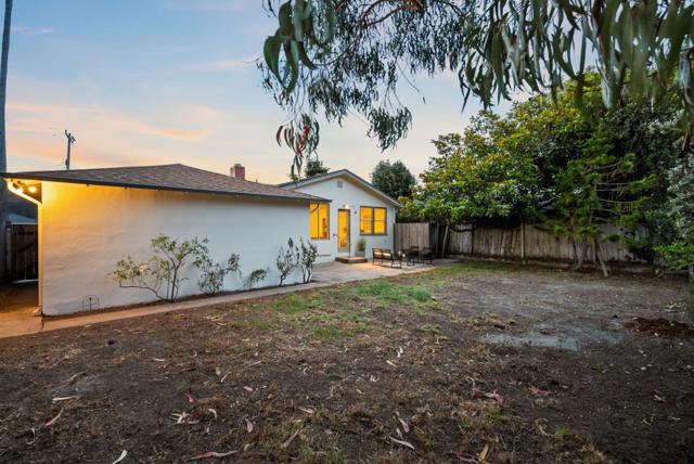 652 Montezuma Drive, Pacifica CA: https://media.crmls.org/mediaz/dca6b995-43ae-4a1c-9ee6-c9c24c9fc877.jpg