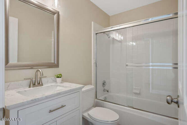 1636 Meadowglen Court, Newbury Park CA: https://media.crmls.org/mediaz/dca6d144-461e-4a17-aee2-242902f39d74.jpg