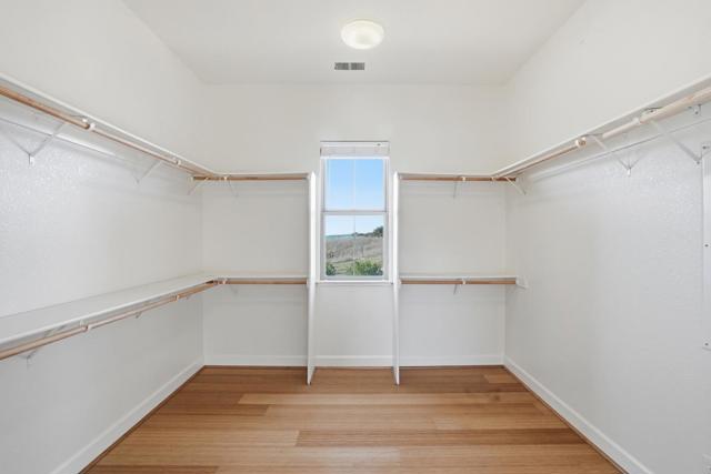 979 Via Rodriguez, San Juan Bautista CA: https://media.crmls.org/mediaz/dca785ee-190a-486e-acd9-ae0e533e33c9.jpg