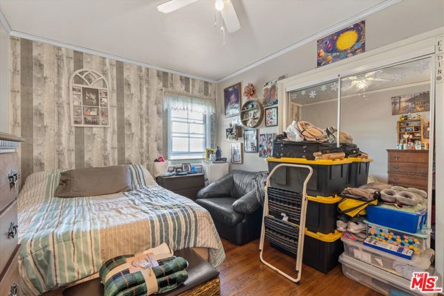 1757 Wellesley Avenue, Los Angeles CA: https://media.crmls.org/mediaz/dca84039-cfc7-443d-88ea-3f242570132a.jpg