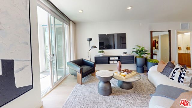 13900 Panay Way, Marina del Rey CA: https://media.crmls.org/mediaz/dca8f71d-3a2a-4425-b2ba-9c78d50b33ad.jpg
