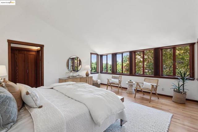 737 Woodhaven Rd, Berkeley CA: https://media.crmls.org/mediaz/dca90224-17e8-46e3-8810-8eab71bb36f3.jpg