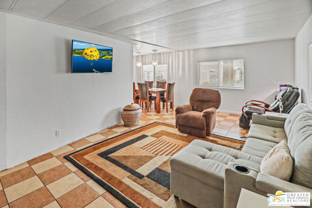 17555 Corkill Rd, Desert Hot Springs CA: https://media.crmls.org/mediaz/dca9629f-7b57-4c5b-b441-c0562f8af572.jpg