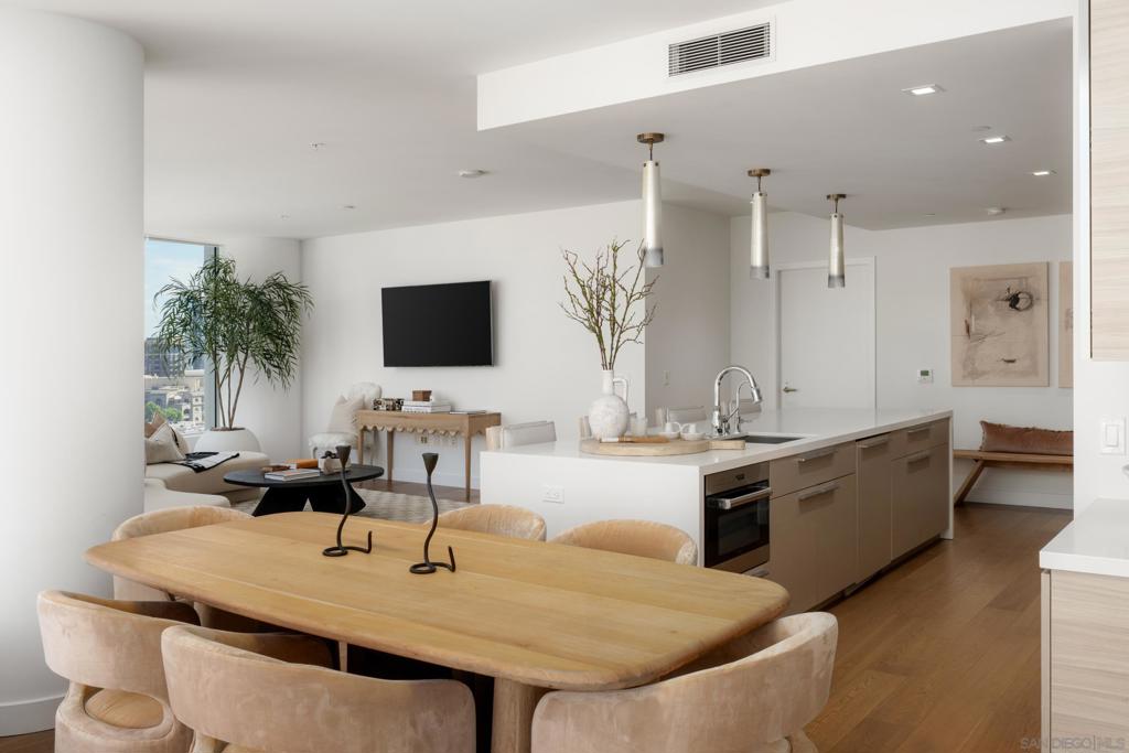 888 E Street - photo 13