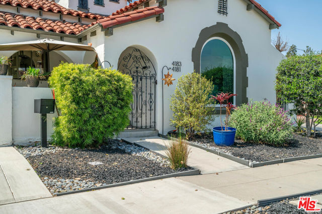 4183 6th Avenue, Los Angeles CA: https://media.crmls.org/mediaz/dca98982-1c29-491d-b89c-085bf569449b.jpg