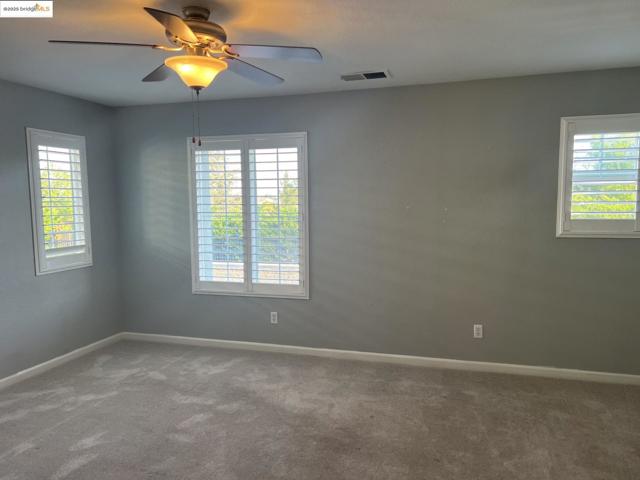 8725 Cortina Cir, Roseville CA: https://media.crmls.org/mediaz/dcaa0796-5e26-44f9-b763-8964fa73a73f.jpg