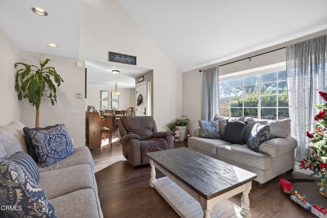 Detail Gallery Image 9 of 36 For 1327 Johnson Dr, Ventura,  CA 93003 - 3 Beds | 2/1 Baths