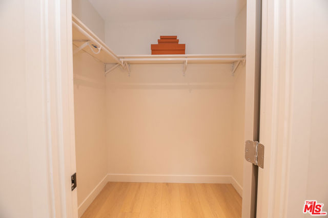 5325 S Victoria Avenue, Los Angeles CA: https://media.crmls.org/mediaz/dcaba2d4-b6a6-4b93-a443-9ed60bf6cbee.jpg