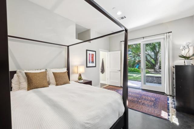 520 Berkeley Avenue, Menlo Park CA: https://media.crmls.org/mediaz/dcac7f61-b57d-45e8-af9d-6c8ad8c11058.jpg