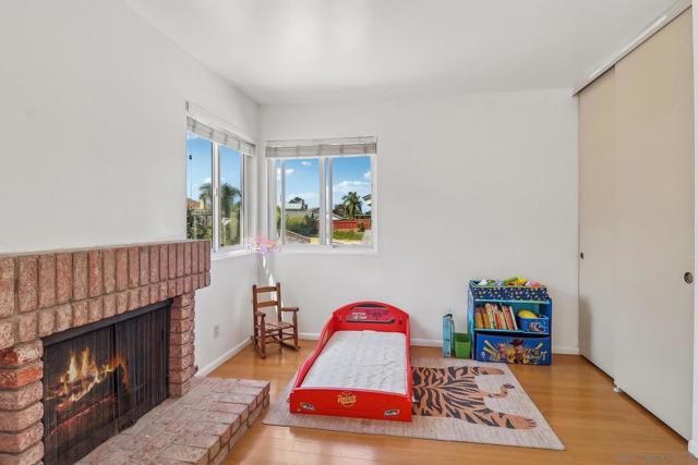 712 Paseo Del Rey, Chula Vista CA: https://media.crmls.org/mediaz/dcac9a82-add4-43e6-af8a-34da120ed4d6.jpg