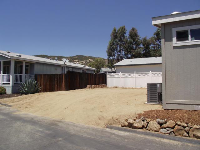 35109 Highway 79, Warner Springs CA: https://media.crmls.org/mediaz/dcad22e2-c446-4f35-b7c7-cd09f36ceffb.jpg