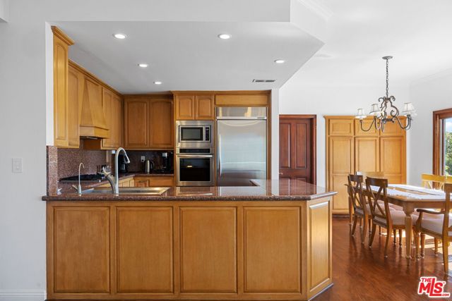 24464 Park Granada, Calabasas CA: https://media.crmls.org/mediaz/dcadcab2-54ff-4b66-844a-d0d02f79e9bc.jpg