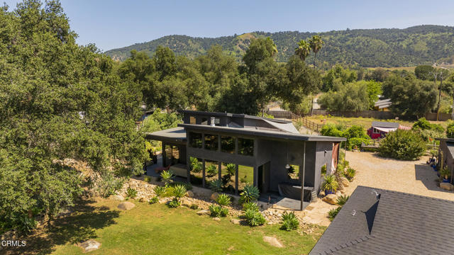 12293 Topa Lane, Santa Paula CA: https://media.crmls.org/mediaz/dcadda82-173d-4eb6-b71d-94a32adb077c.jpg