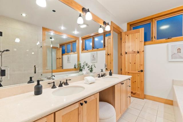 10 Winding Way, San Carlos CA: https://media.crmls.org/mediaz/dcae58f0-90a6-432c-aa53-71128e0f1dde.jpg